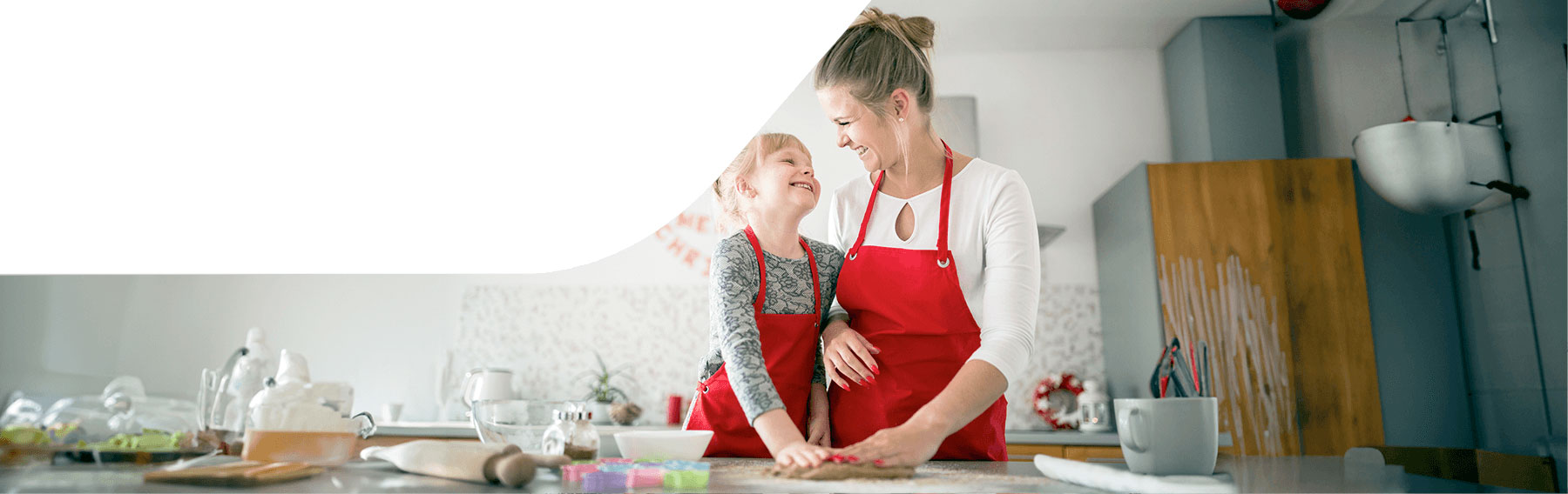 madre e hija cocinando con seguro de hogar generali